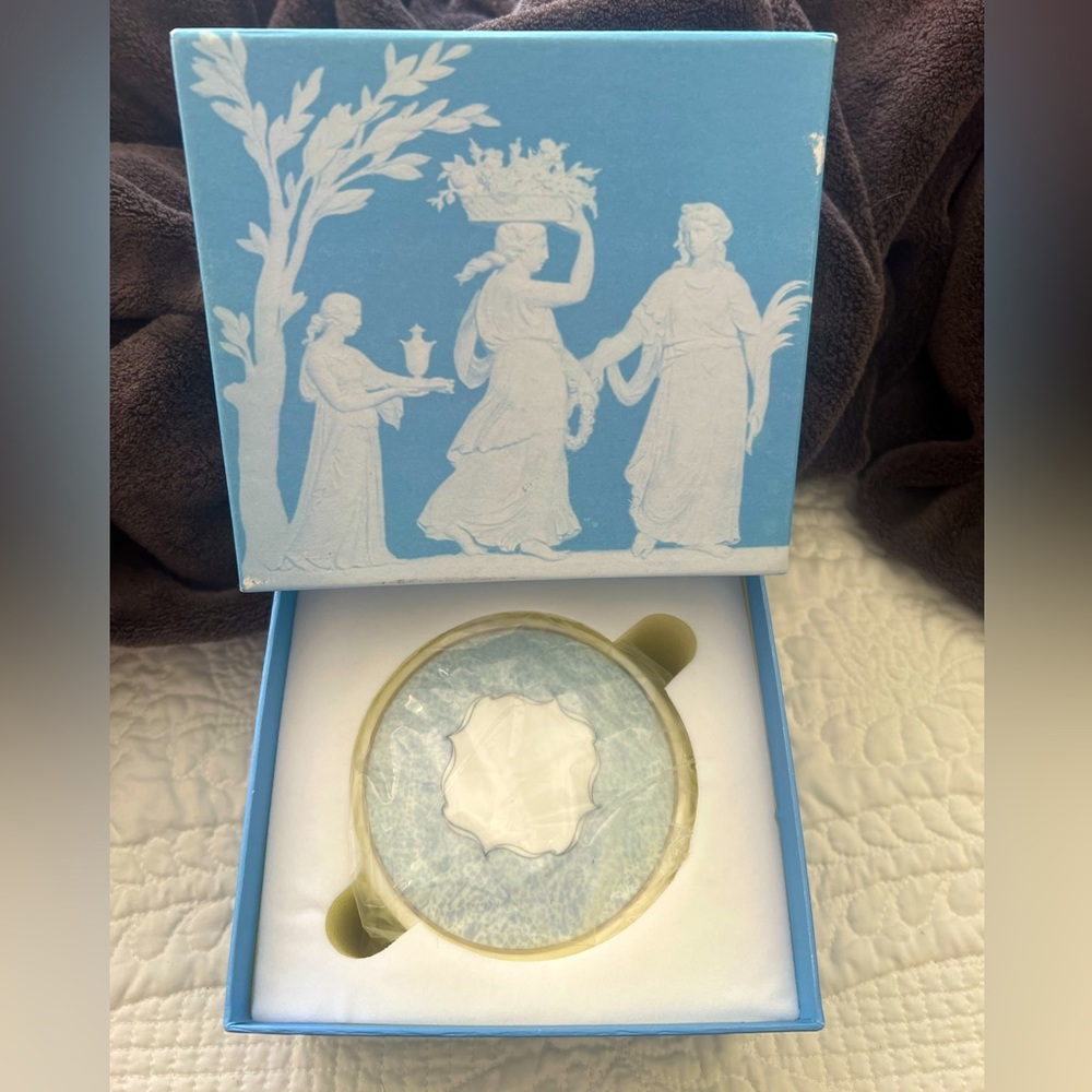 Brand new Wedgwood jewelry dish